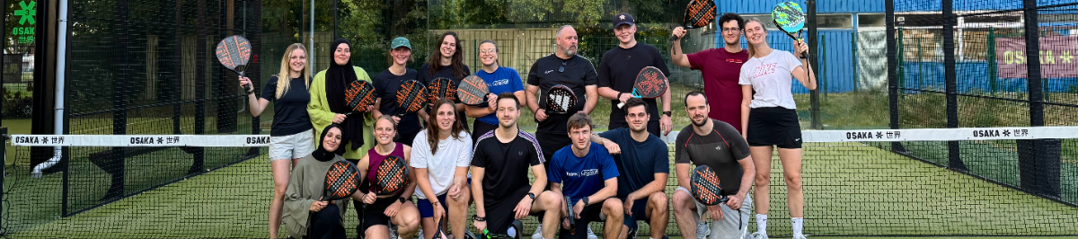 We organiseren regelmatig Get Togethers waarbij collega's met een leuke hobby een workshop geven aan andere collega's, zoals Padel!