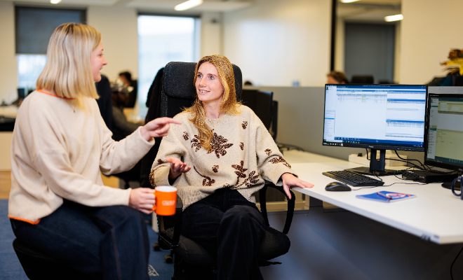 We zijn een warm team. Je kan altijd bij je collega's terecht voor vragen. 